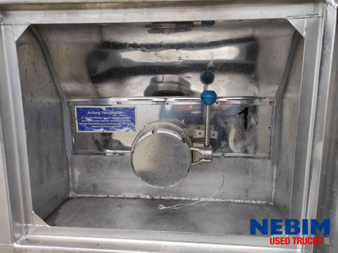 Feldbinder TSA 33.3-3 Unibloc pump electr - 3 comp. 8.000 / 2 2.500 / 3.000 Ltr. - Semi-reboque cisterna: foto 5 Feldbinder TSA 33.3-3 Unibloc pump electr - 3 comp. 8.000 / 2 2.500 / 3.000 Ltr. - Semi-reboque cisterna: foto 5