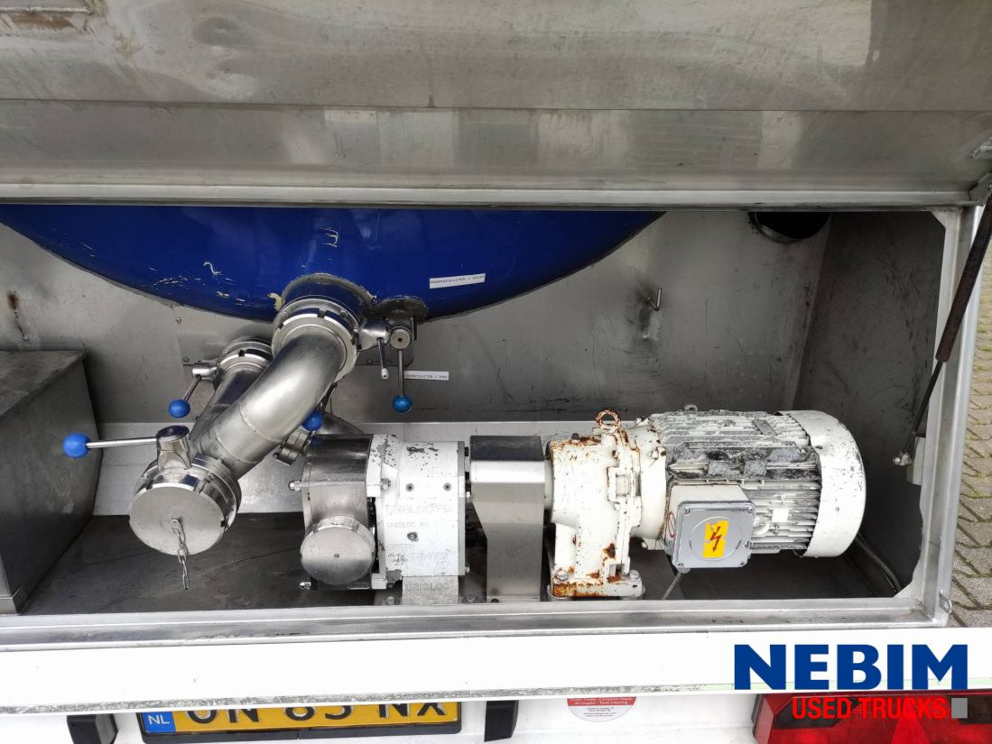 Feldbinder TSA 33.3-3 Unibloc pump electr - 3 comp. 8.000 / 2 2.500 / 3.000 Ltr. - Semi-reboque cisterna: foto 3 Feldbinder TSA 33.3-3 Unibloc pump electr - 3 comp. 8.000 / 2 2.500 / 3.000 Ltr. - Semi-reboque cisterna: foto 3