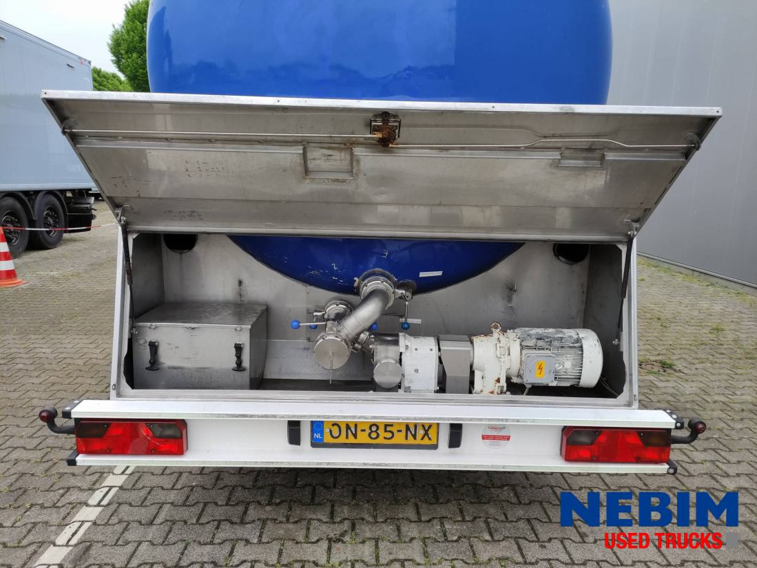 Feldbinder TSA 33.3-3 Unibloc pump electr - 3 comp. 8.000 / 2 2.500 / 3.000 Ltr. - Semi-reboque cisterna: foto 4 Feldbinder TSA 33.3-3 Unibloc pump electr - 3 comp. 8.000 / 2 2.500 / 3.000 Ltr. - Semi-reboque cisterna: foto 4