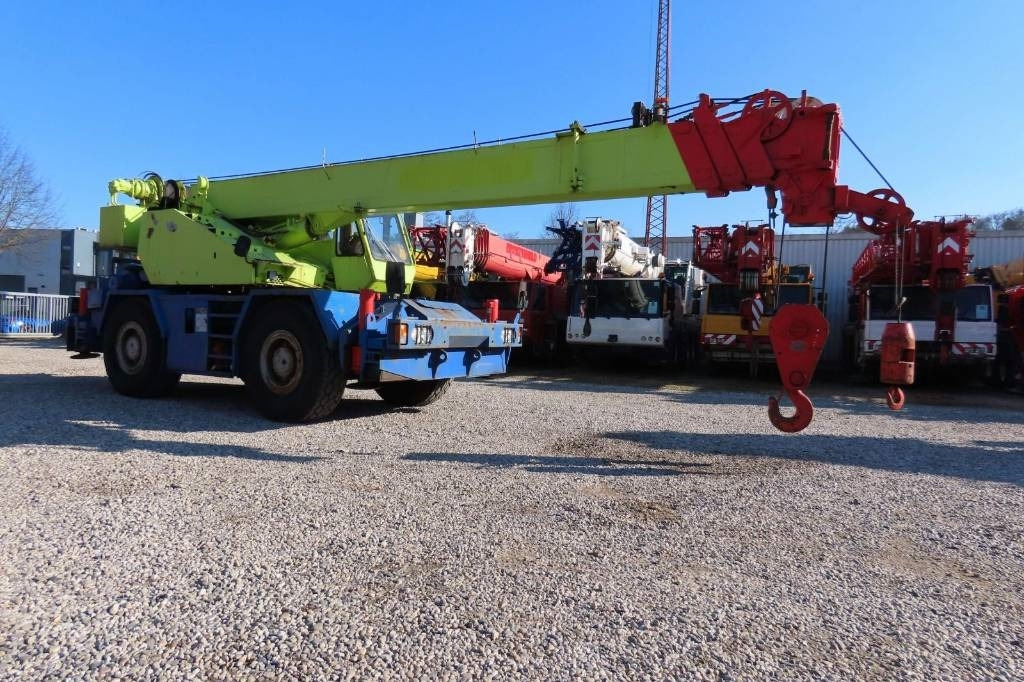 Tadano TR 250 E - Grua móvel: foto 2 Tadano TR 250 E - Grua móvel: foto 2