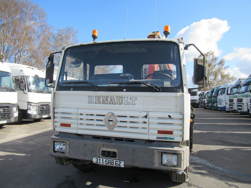 Renault G300 - Camião de caixa aberta/ Plataforma, Camião grua: foto 2 Renault G300 - Camião de caixa aberta/ Plataforma, Camião grua: foto 2