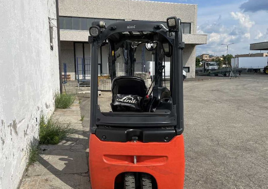 LINDE E 16-02 - Empilhador elétrico: foto 4 LINDE E 16-02 - Empilhador elétrico: foto 4