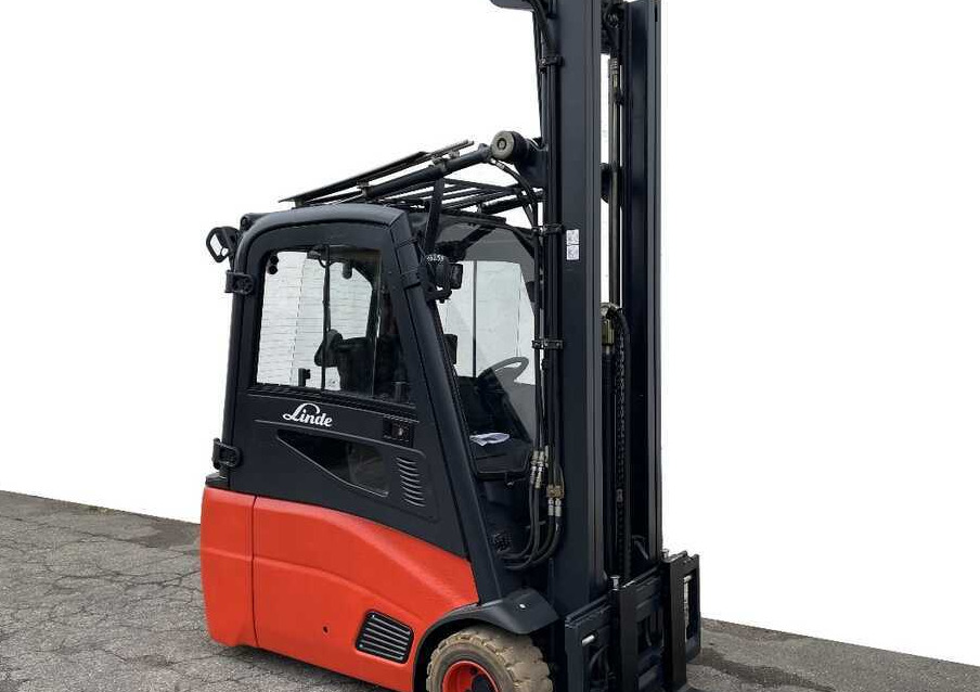 Linde E 18 L-01/386 (batt. NUOVA) - Empilhador elétrico: foto 1 Linde E 18 L-01/386 (batt. NUOVA) - Empilhador elétrico: foto 1