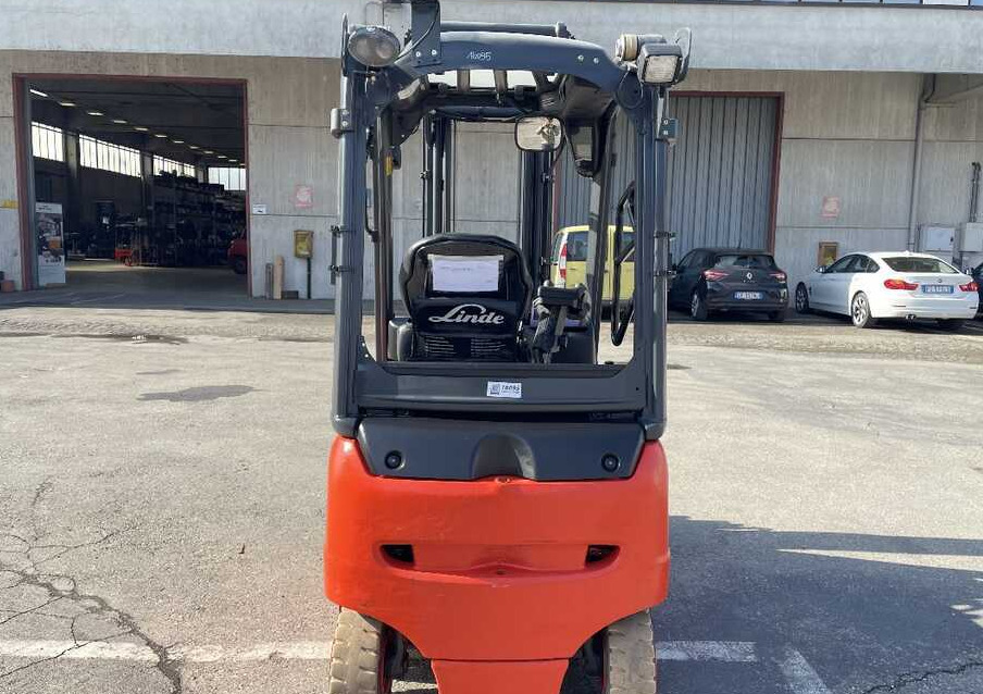Linde E 20 PH/386 (batt. 2017) - Empilhador elétrico: foto 3 Linde E 20 PH/386 (batt. 2017) - Empilhador elétrico: foto 3