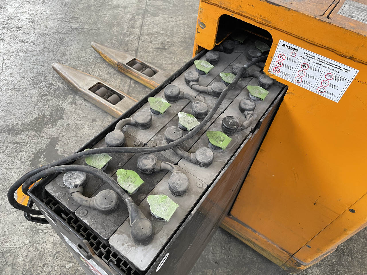 OM SRP 5350 - Empilhador elétrico: foto 5 OM SRP 5350 - Empilhador elétrico: foto 5