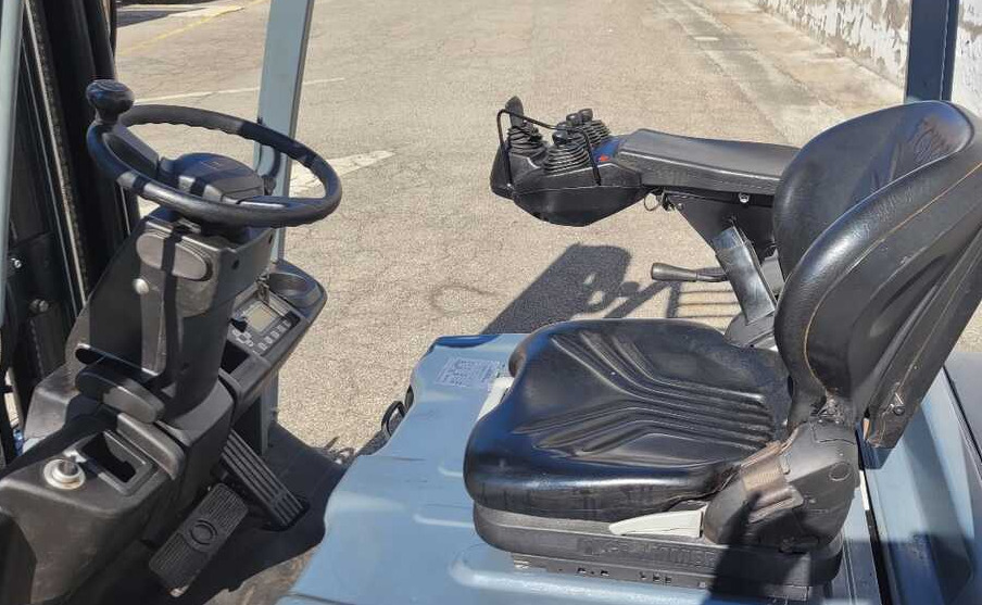 Toyota 8 FBMK20T (Batteria 90%) - Empilhador elétrico: foto 4 Toyota 8 FBMK20T (Batteria 90%) - Empilhador elétrico: foto 4