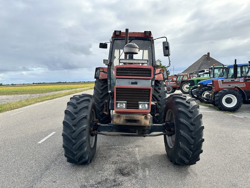 Case-International 1455 XL - Trator: foto 2 Case-International 1455 XL - Trator: foto 2