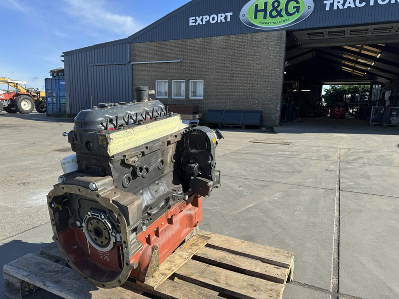 Fiat 8045 - Motor: foto 1 Fiat 8045 - Motor: foto 1