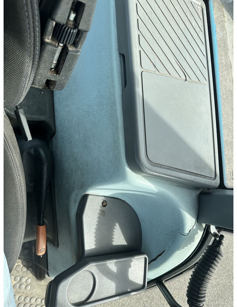 Trator Ford 6640 SL: foto 8