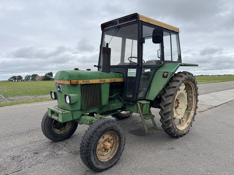 John Deere 2130 - Trator: foto 1 John Deere 2130 - Trator: foto 1