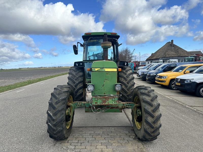 John Deere 4040 - Trator: foto 2 John Deere 4040 - Trator: foto 2