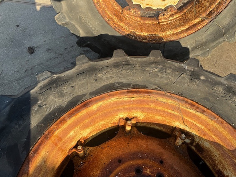 Kleber 460.85 R38 - Pneu: foto 3 Kleber 460.85 R38 - Pneu: foto 3