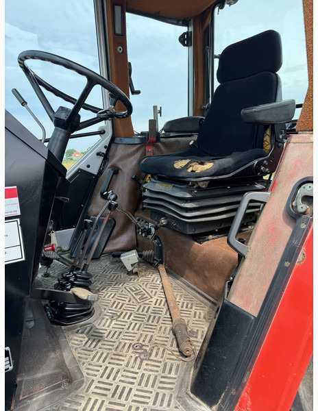 Massey Ferguson 675 - Trator: foto 4 Massey Ferguson 675 - Trator: foto 4