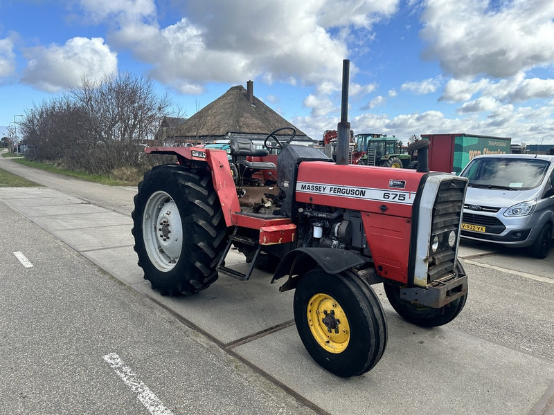 Massey Ferguson 675 - Trator: foto 2 Massey Ferguson 675 - Trator: foto 2
