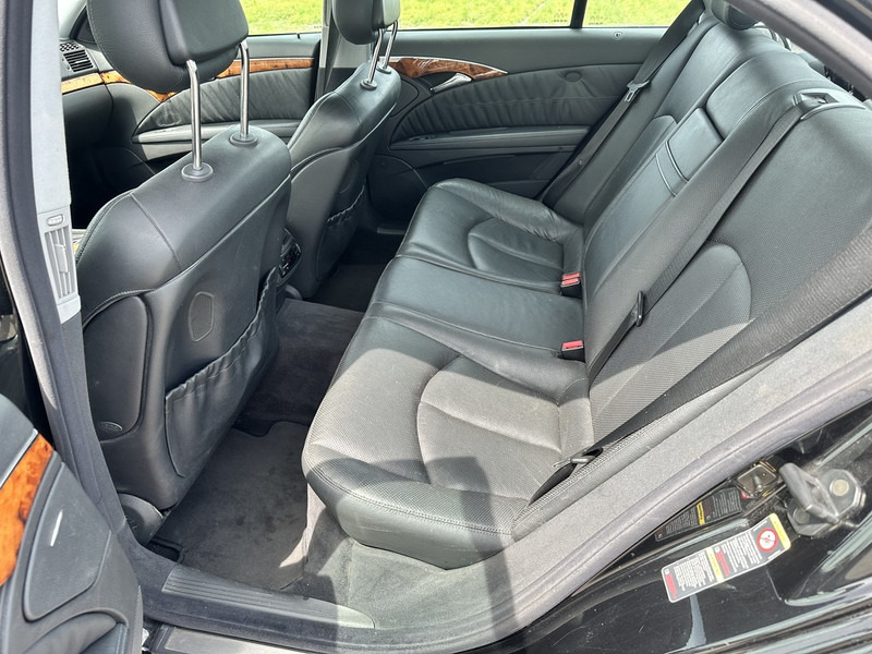 Automóvel Mercedes-Benz E-Klasse 240: foto 10