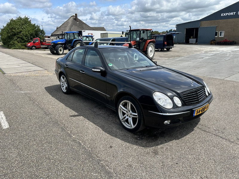 Mercedes-Benz E-Klasse 240 - Automóvel: foto 3 Mercedes-Benz E-Klasse 240 - Automóvel: foto 3