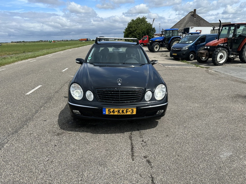 Mercedes-Benz E-Klasse 240 - Automóvel: foto 2 Mercedes-Benz E-Klasse 240 - Automóvel: foto 2