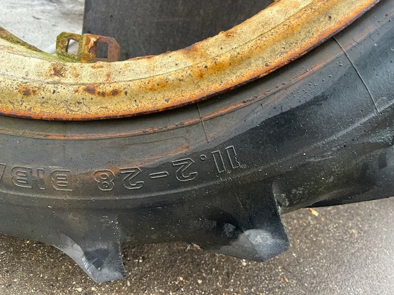 Michelin 11.2 R28 - Pneu: foto 2 Michelin 11.2 R28 - Pneu: foto 2