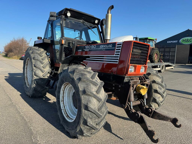 New Holland 180-90 DT - Trator: foto 3 New Holland 180-90 DT - Trator: foto 3