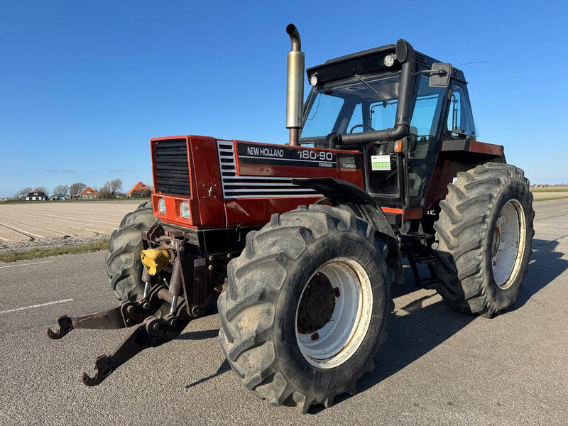 New Holland 180-90 DT - Trator: foto 1 New Holland 180-90 DT - Trator: foto 1