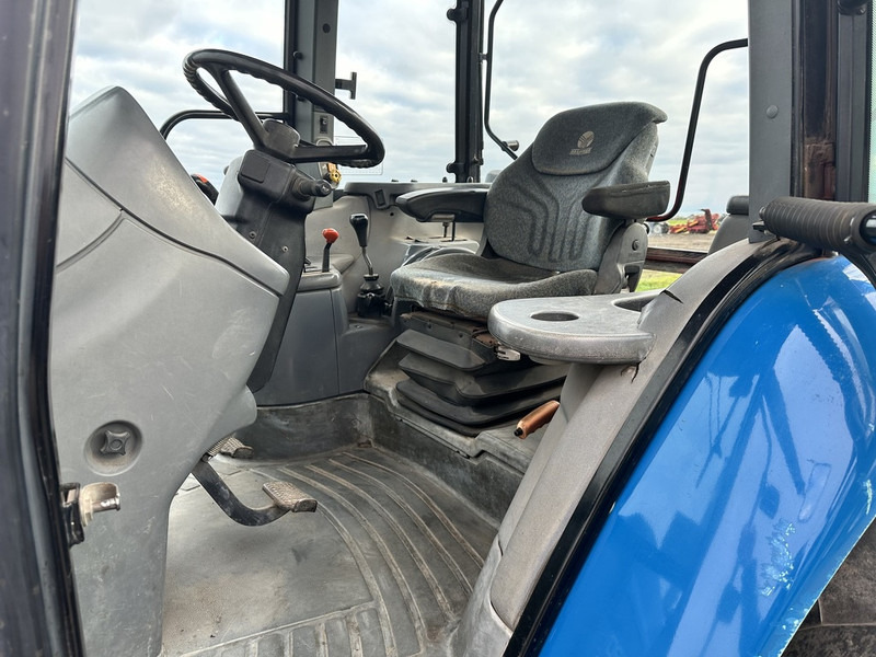 New Holland TS90 - Trator: foto 4 New Holland TS90 - Trator: foto 4