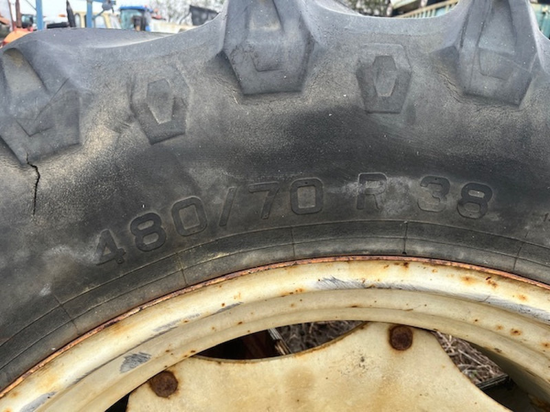 Pirelli 480\70 R38 TM 700 - Pneu: foto 2 Pirelli 480\70 R38 TM 700 - Pneu: foto 2