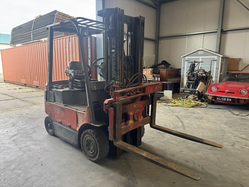 Toyota 7FBMF18 - Empilhador elétrico: foto 3 Toyota 7FBMF18 - Empilhador elétrico: foto 3