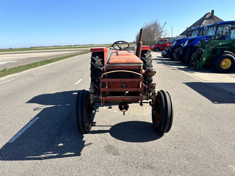 Zetor 4511 - Trator: foto 2 Zetor 4511 - Trator: foto 2