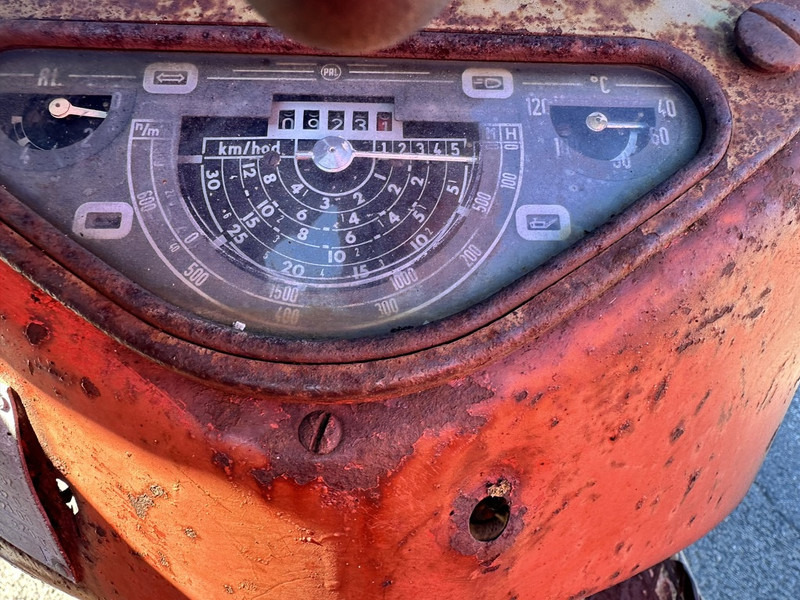 Zetor 4511 - Trator: foto 5 Zetor 4511 - Trator: foto 5