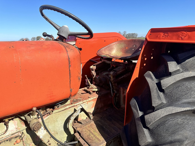 Zetor 4511 - Trator: foto 4 Zetor 4511 - Trator: foto 4