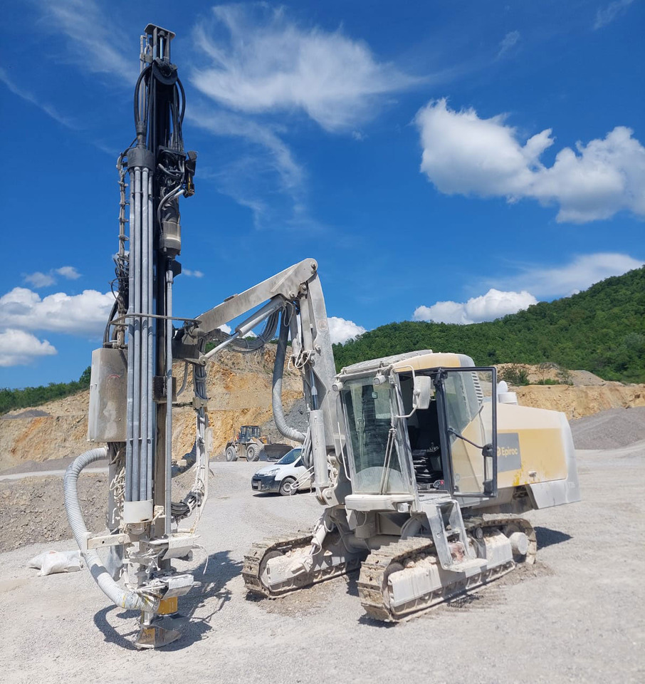 Atlas Copco (Epiroc) FlexiRoc T35-11 - Máquina de perfuração: foto 1 Atlas Copco (Epiroc) FlexiRoc T35-11 - Máquina de perfuração: foto 1