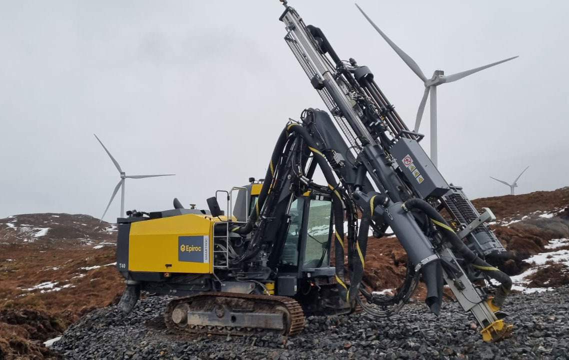 Atlas Copco (Epiroc) SmartROC T40MK2-11 - Máquina de perfuração: foto 3 Atlas Copco (Epiroc) SmartROC T40MK2-11 - Máquina de perfuração: foto 3