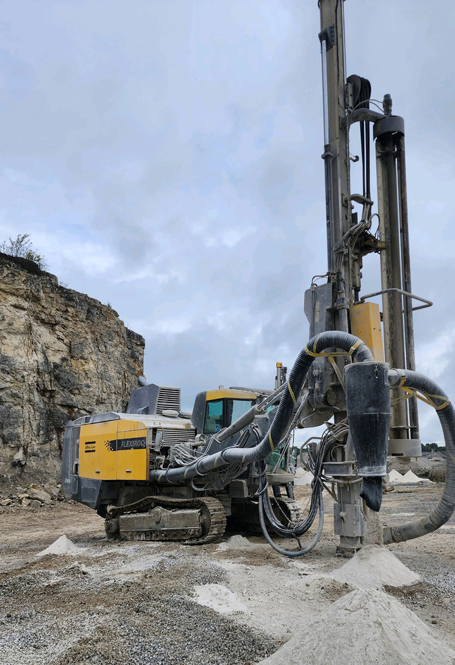 Atlas Copco FlexiROC D60 - Máquina de perfuração: foto 5 Atlas Copco FlexiROC D60 - Máquina de perfuração: foto 5