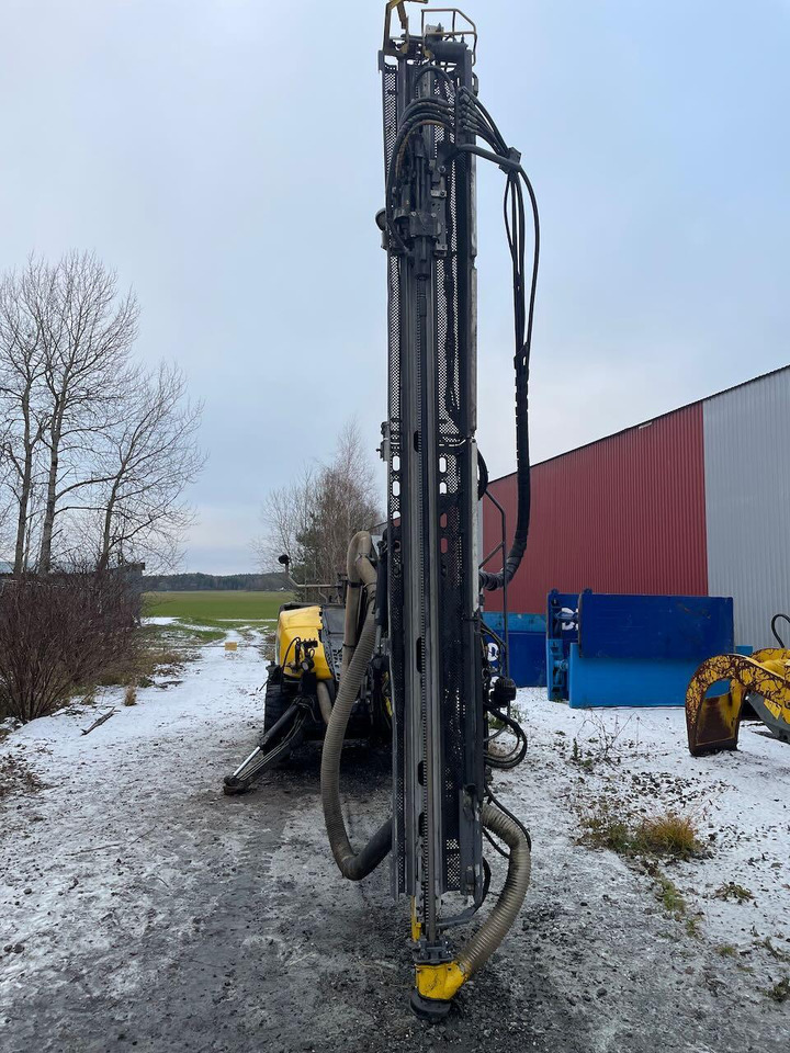 Atlas Copco FlexiROC T15R - Máquina de perfuração: foto 5 Atlas Copco FlexiROC T15R - Máquina de perfuração: foto 5