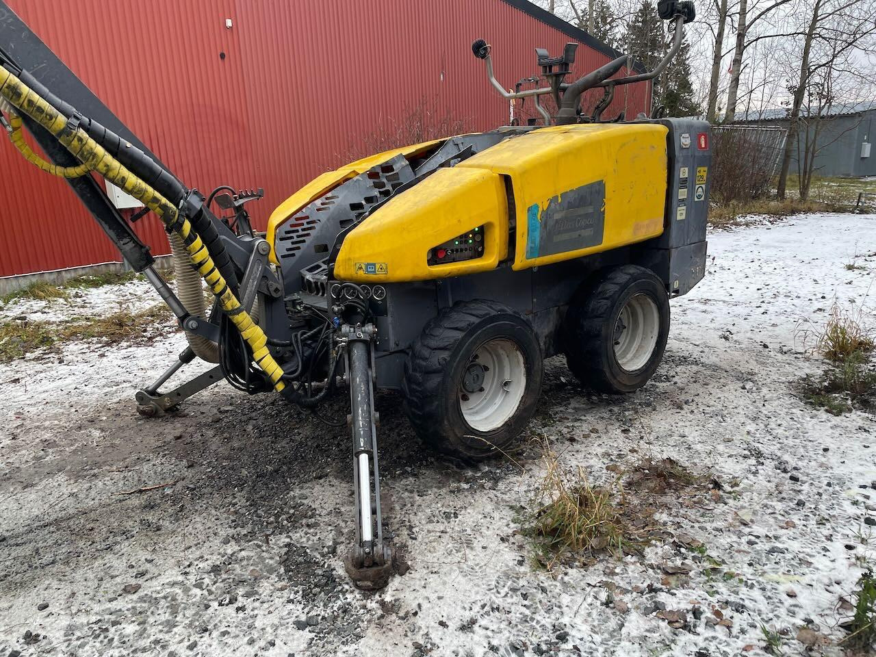 Atlas Copco FlexiROC T15R - Máquina de perfuração: foto 4 Atlas Copco FlexiROC T15R - Máquina de perfuração: foto 4