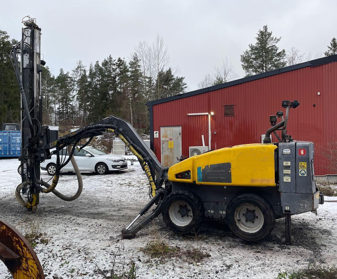 Atlas Copco FlexiROC T15R - Máquina de perfuração: foto 3 Atlas Copco FlexiROC T15R - Máquina de perfuração: foto 3