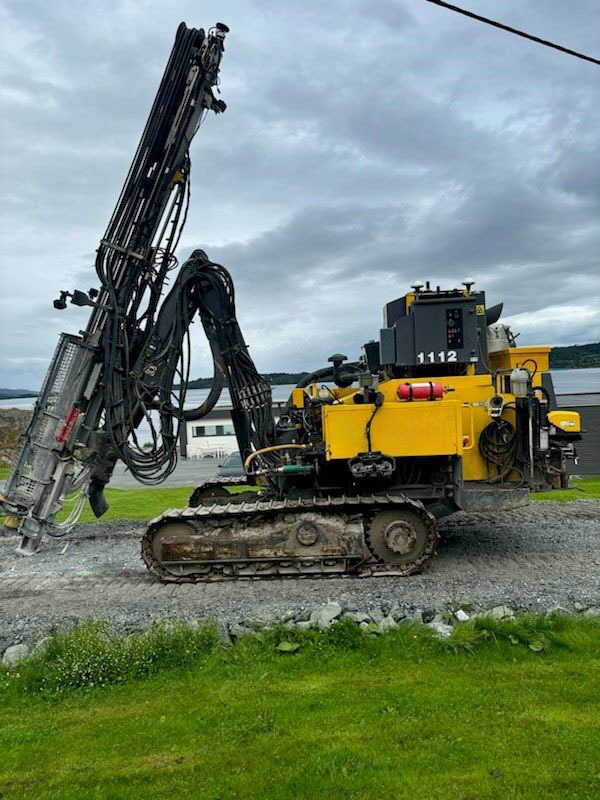 Atlas Copco FlexiROC T30R-03 - Máquina de perfuração: foto 2 Atlas Copco FlexiROC T30R-03 - Máquina de perfuração: foto 2