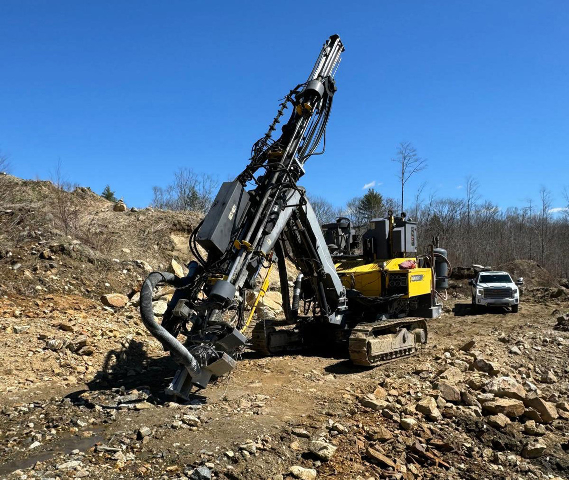 Atlas Copco FlexiROC T30R - Máquina de perfuração: foto 2 Atlas Copco FlexiROC T30R - Máquina de perfuração: foto 2