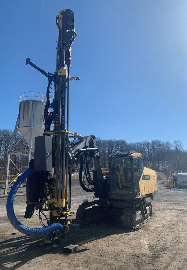 Atlas Copco FlexiROC T45 - Máquina de perfuração: foto 1 Atlas Copco FlexiROC T45 - Máquina de perfuração: foto 1