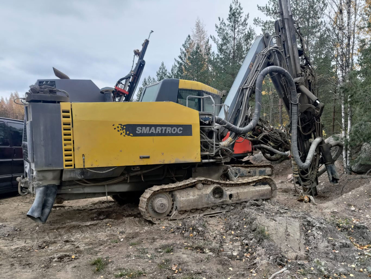 Atlas Copco SmartROC T35-11 - Máquina de perfuração: foto 3 Atlas Copco SmartROC T35-11 - Máquina de perfuração: foto 3