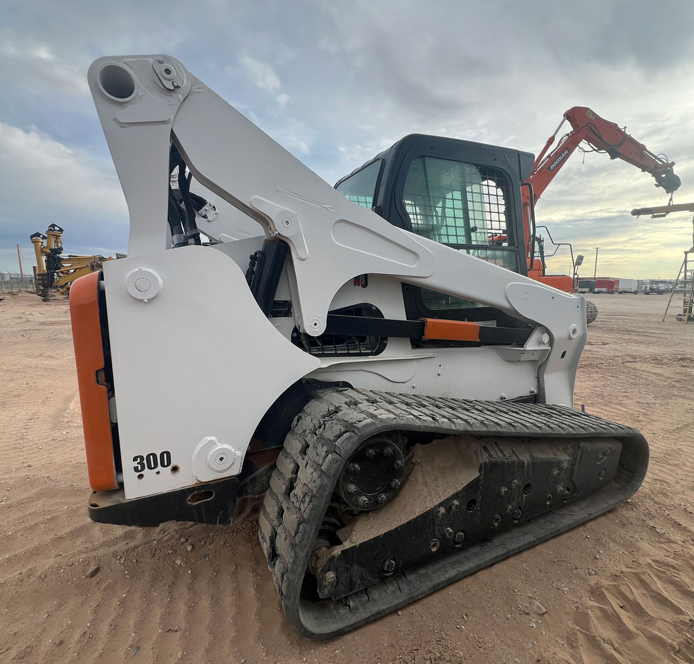 Bobcat T870 - Mini pá carregadora: foto 5 Bobcat T870 - Mini pá carregadora: foto 5
