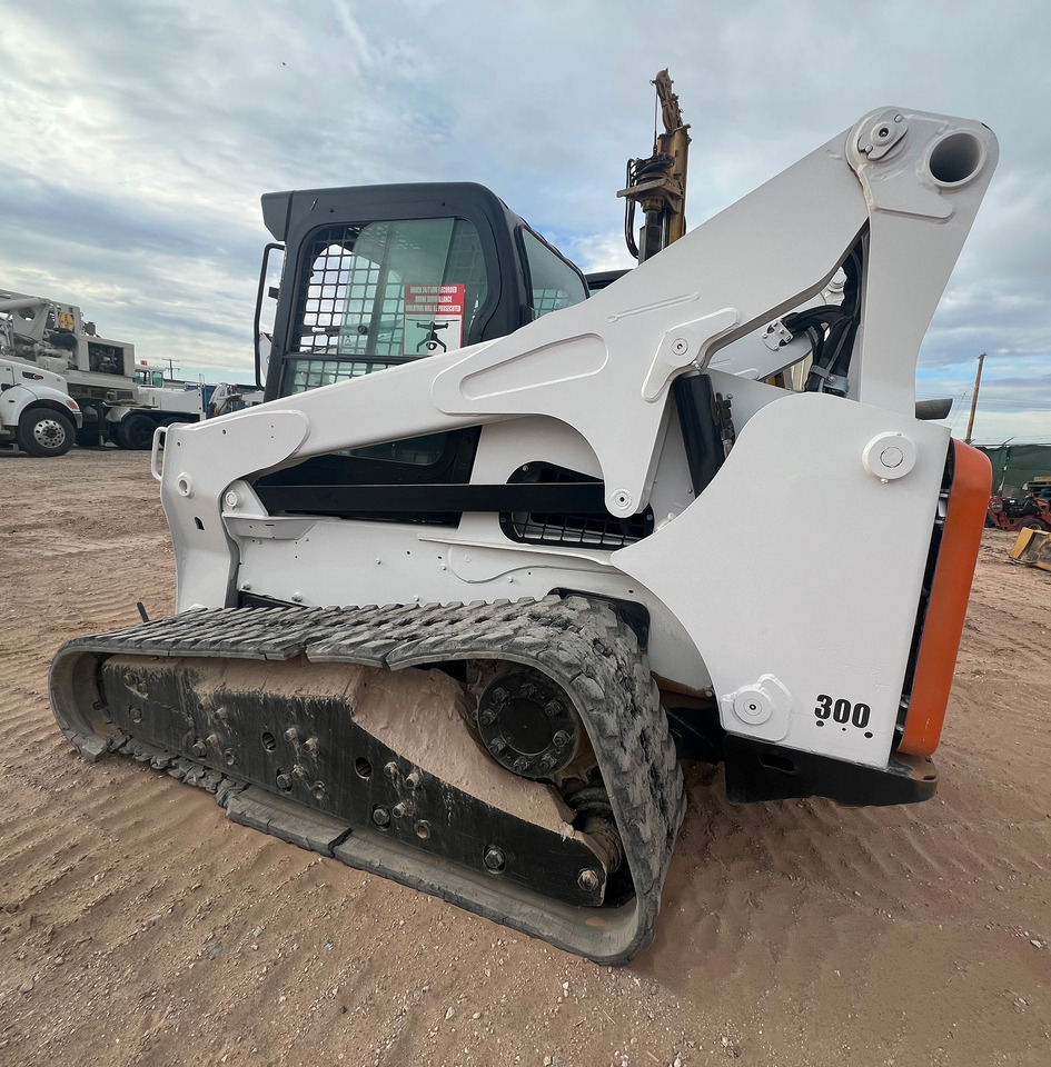 Bobcat T870 - Mini pá carregadora: foto 4 Bobcat T870 - Mini pá carregadora: foto 4