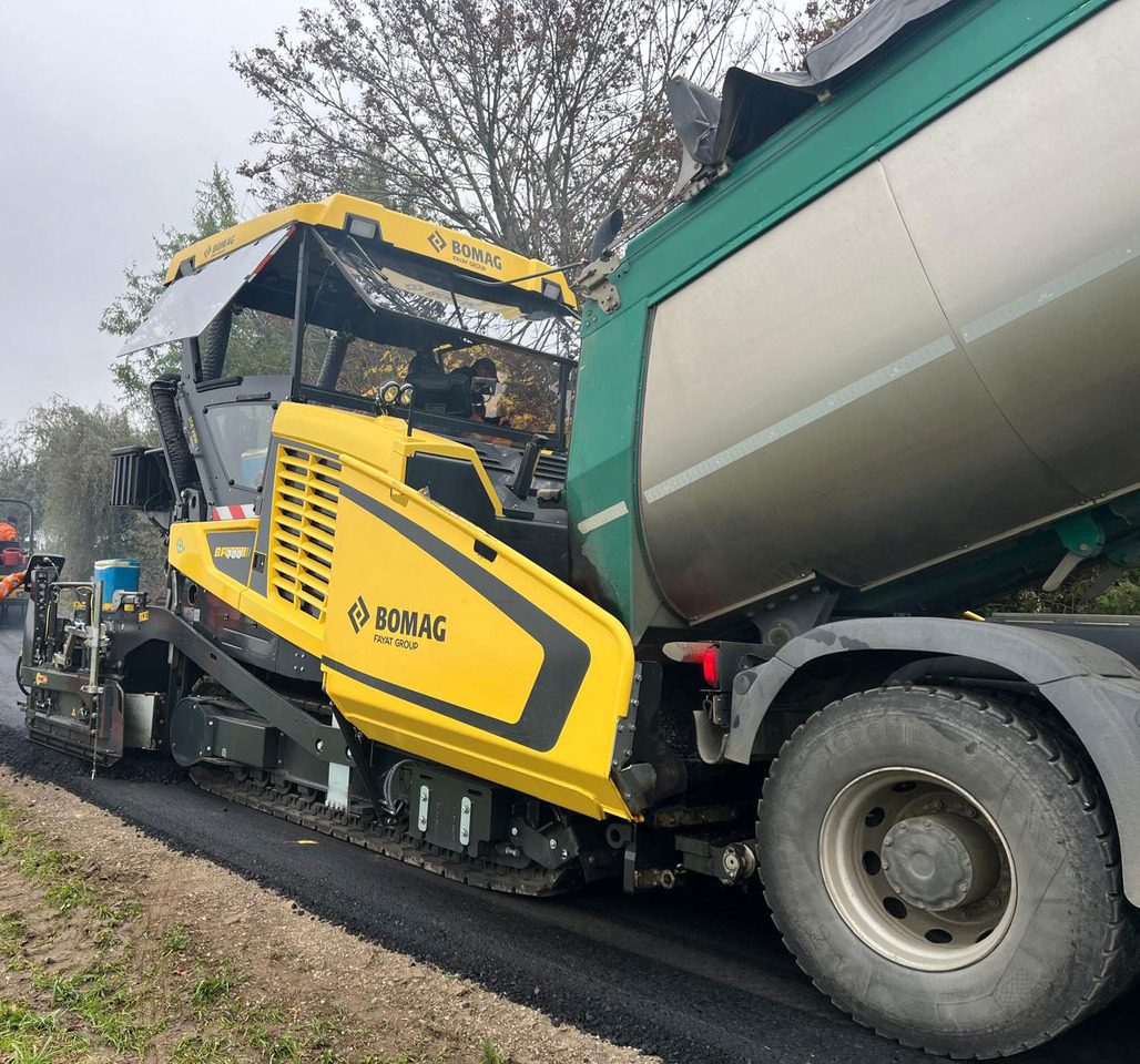 Bomag BF 700 C-3 - Acabadora: foto 4 Bomag BF 700 C-3 - Acabadora: foto 4