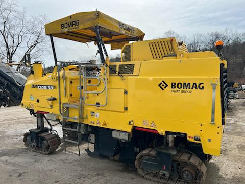 Bomag BM 1200/30 - Aplainadora (Fresadora): foto 2 Bomag BM 1200/30 - Aplainadora (Fresadora): foto 2