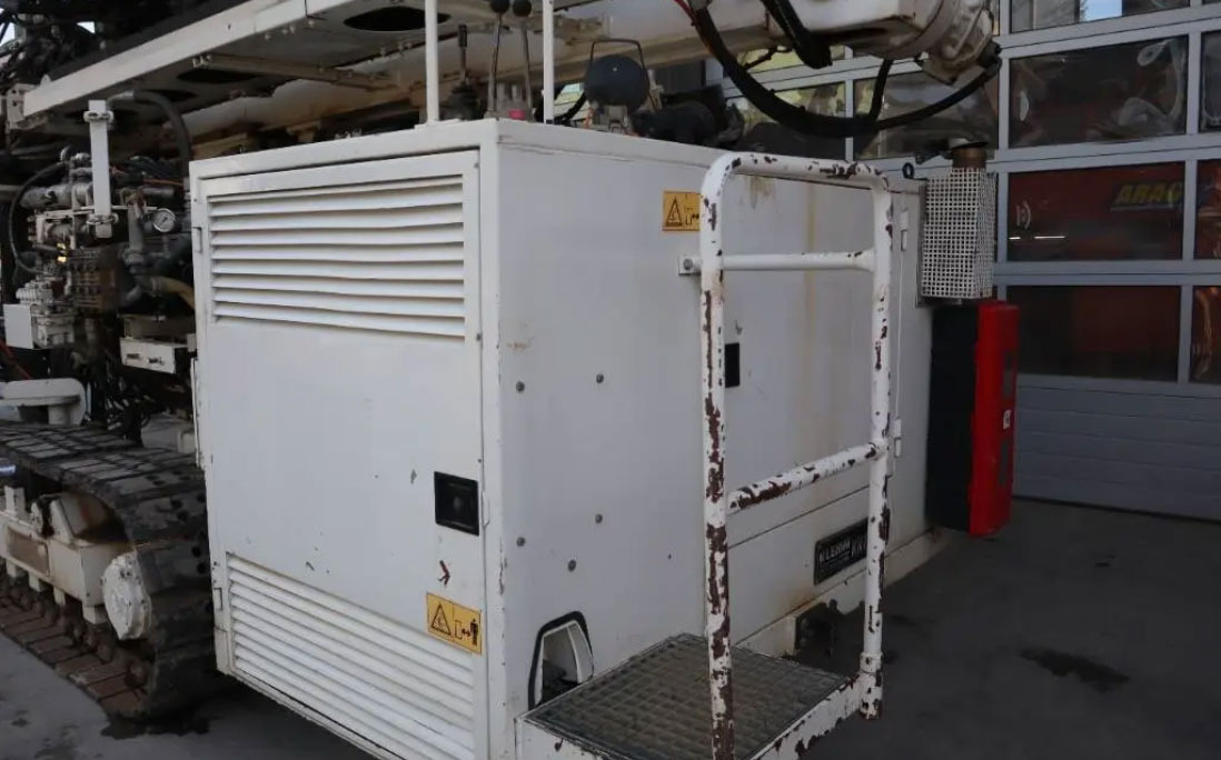 Klemm KR805-1 - Máquina de perfuração: foto 5 Klemm KR805-1 - Máquina de perfuração: foto 5