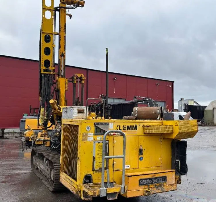 Klemm KR805-2 - Bate estaca: foto 5 Klemm KR805-2 - Bate estaca: foto 5