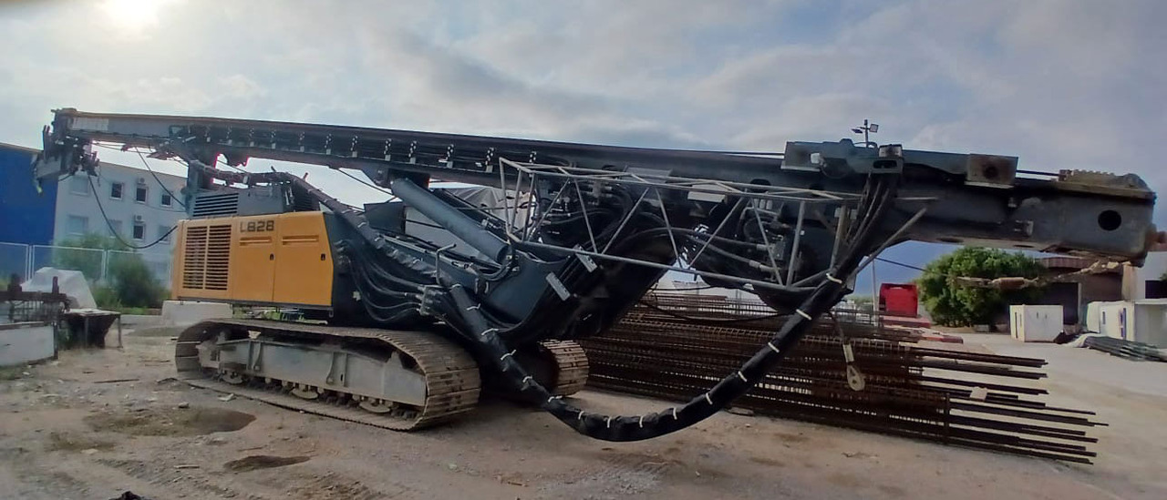 Liebherr LB28 - Bate estaca: foto 1 Liebherr LB28 - Bate estaca: foto 1