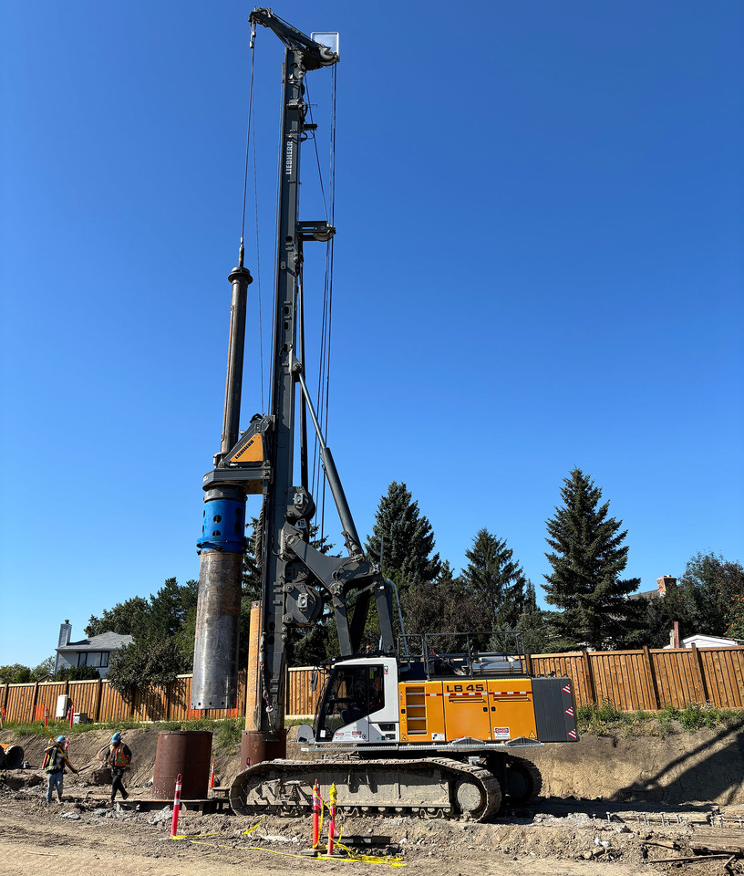 Liebherr LB45 - Bate estaca: foto 1 Liebherr LB45 - Bate estaca: foto 1