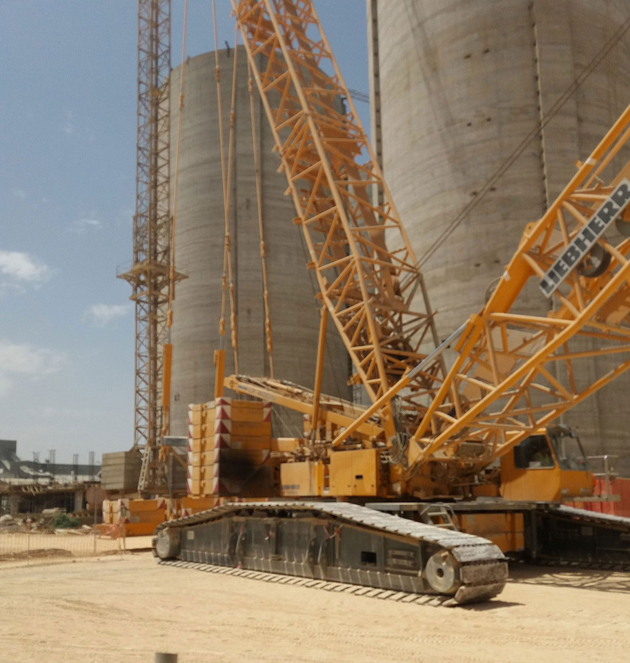 Liebherr LR 1400-2 - Guindaste sobre esteiras: foto 2 Liebherr LR 1400-2 - Guindaste sobre esteiras: foto 2