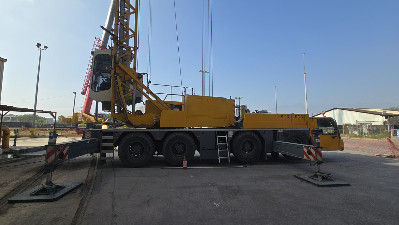 Liebherr MK 88-4.1 - Grua móvel: foto 1 Liebherr MK 88-4.1 - Grua móvel: foto 1